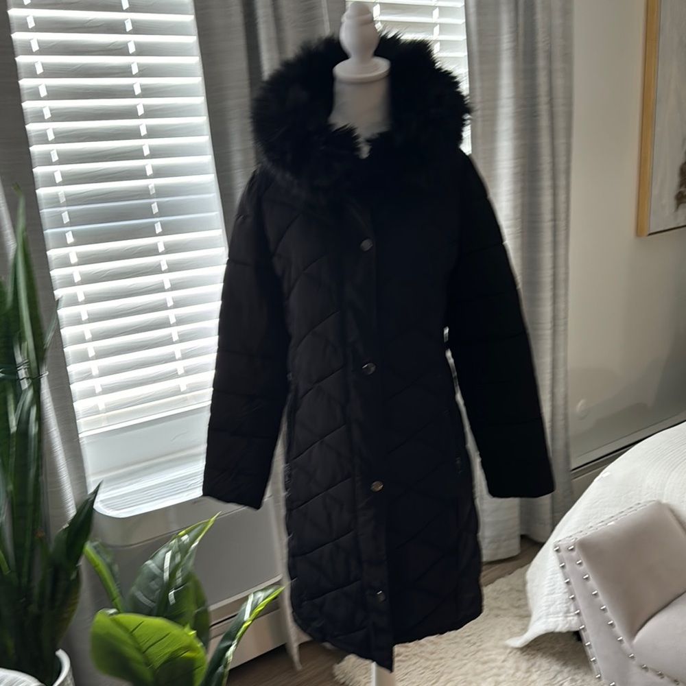 Calvin Klein Quilted Black Puffer Jacket with Faux Fur Hood